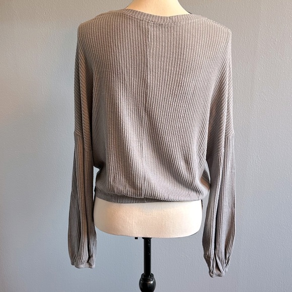 FRESHMAN 1996 RIBBED LONG SLEEVE GRAY TOP. SIZE MEDIUM. - Picture 2 of 5